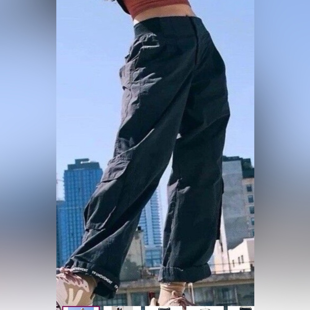 Free people movement Black Cargo Pants
Parachute pant